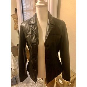 Wilson Leather (Maxima) women’s jacket. Size: M.